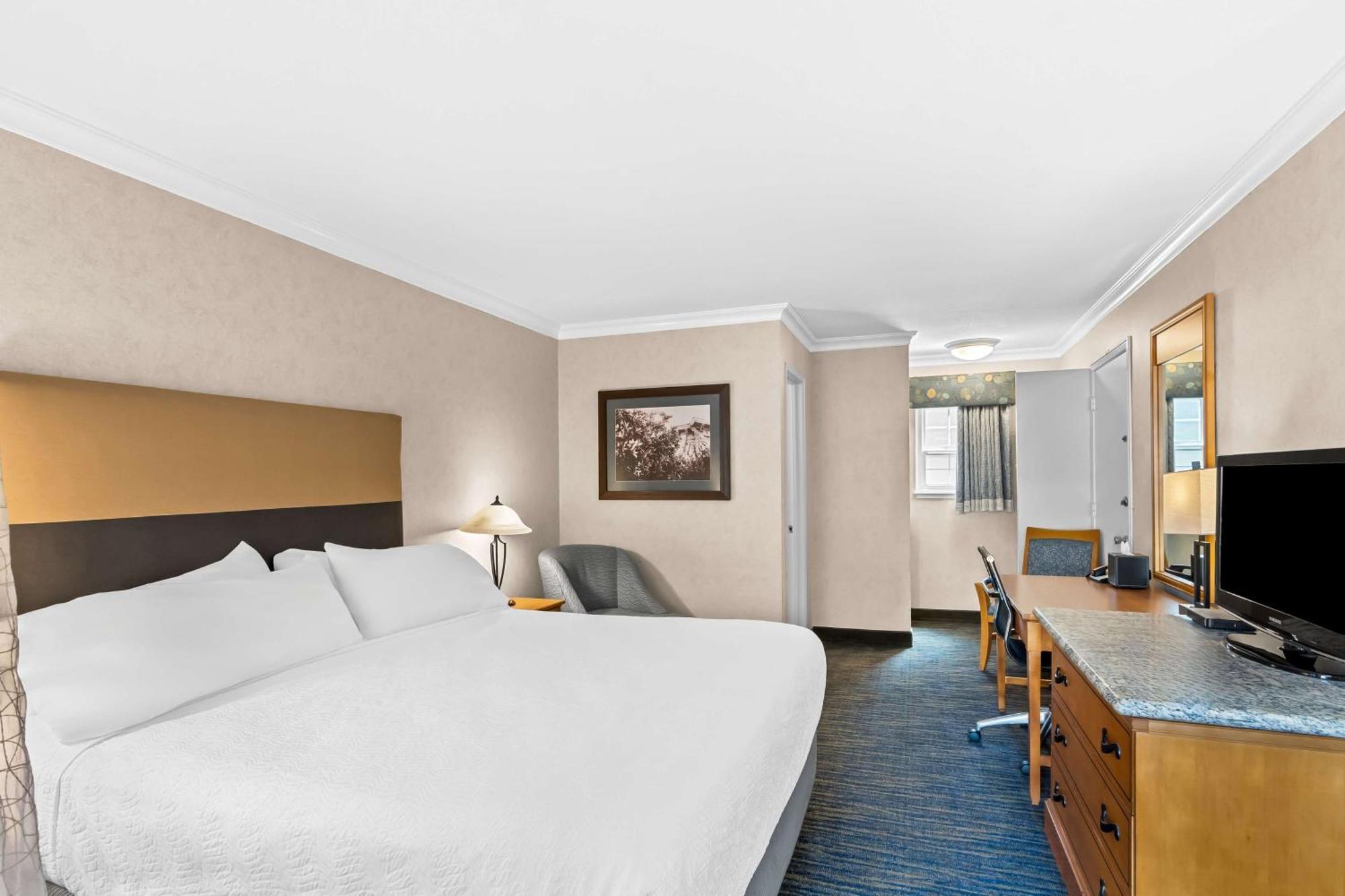 Best Western University Lodge Davis Exterior photo