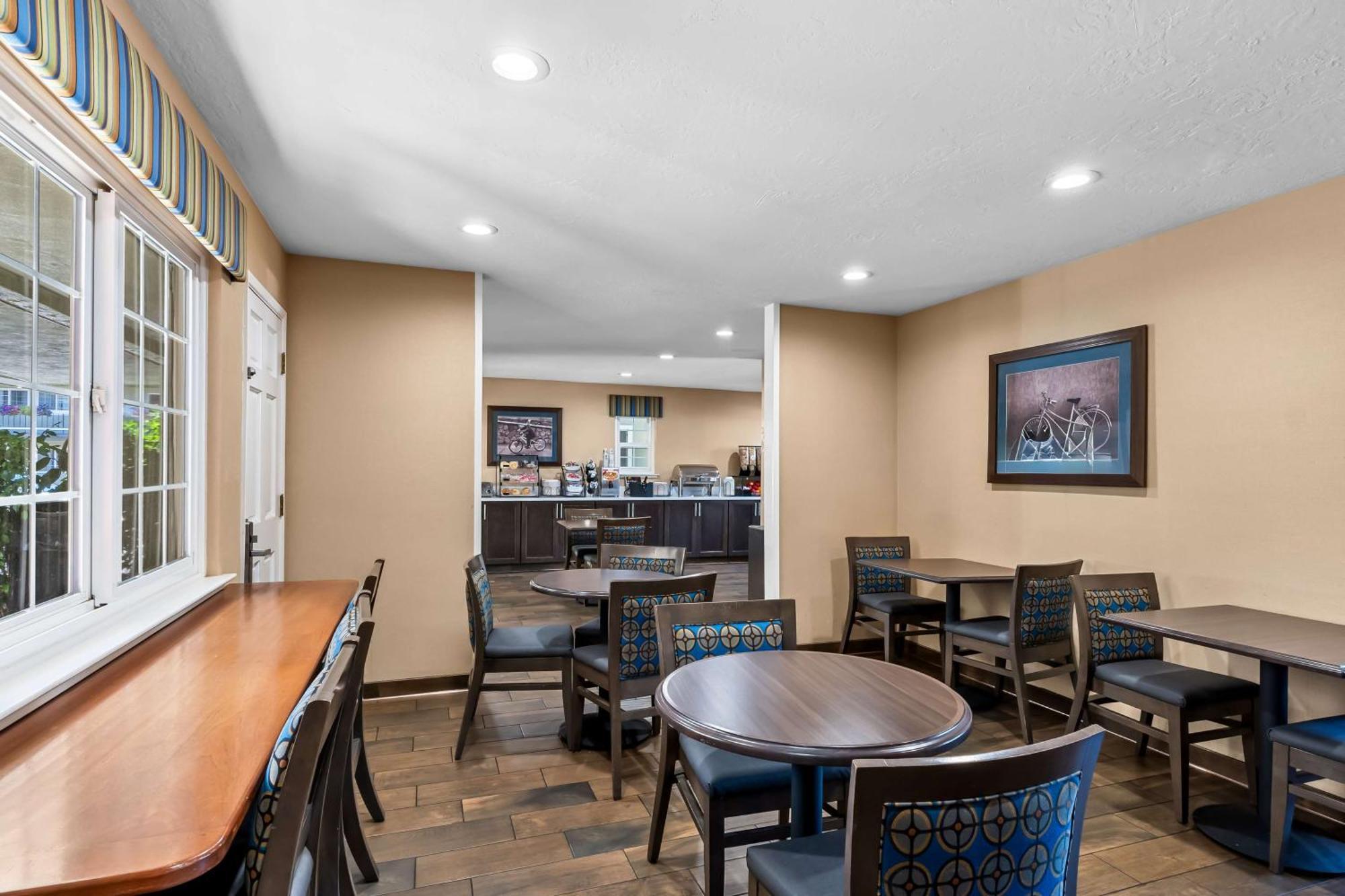 Best Western University Lodge Davis Exterior photo